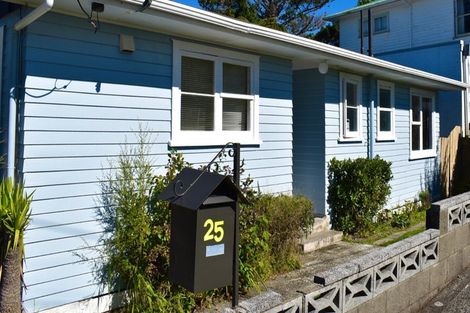Photo of property in 25 Amundsen Grove, Stokes Valley, Lower Hutt, 5019