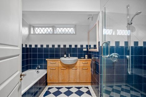 Photo of property in 12 Cecil Road, Milford, Auckland, 0620