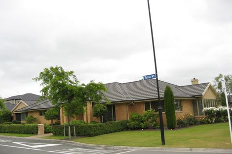Photo of property in 2 Tanu Place, Parklands, Christchurch, 8083