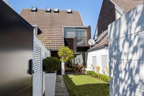 Photo of property in 94b Aikmans Road, Merivale, Christchurch, 8014