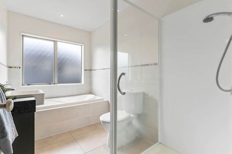 Photo of property in 11 Kouras Place, Flat Bush, Auckland, 2016