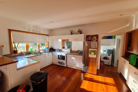 Photo of property in 93 Karori Road, Karori, Wellington, 6012