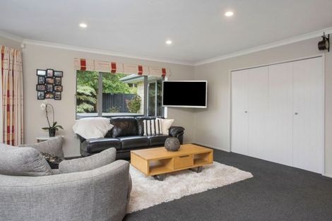Photo of property in 28 Reka Street, Parklands, Christchurch, 8083
