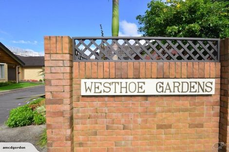 Photo of property in 3/262 Centreway Road, Orewa, 0931