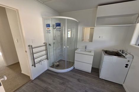 Photo of property in 16 Arohia Place, Snells Beach, 0920