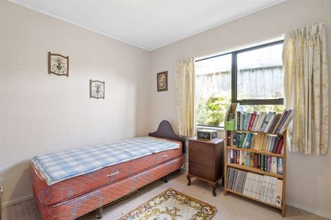 Photo of property in 1/3 Jacanas Place, Unsworth Heights, Auckland, 0632