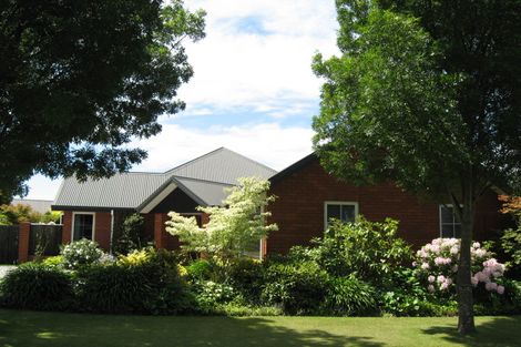 Photo of property in 3 Amesbury Mews Avonhead Christchurch City
