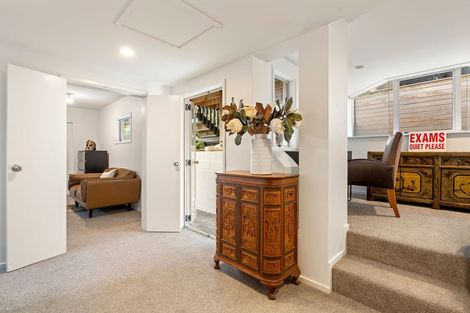 Photo of property in 1/35 Newhaven Terrace, Mairangi Bay, Auckland, 0630