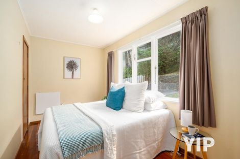 Photo of property in 139 Ruskin Road, Newlands, Wellington, 6037