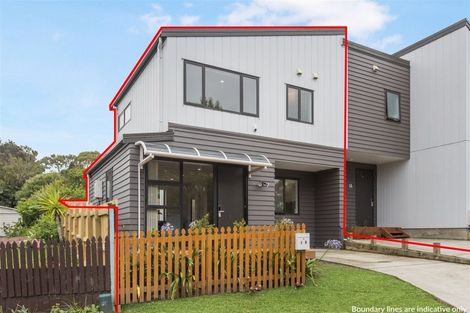 Photo of property in 1b Julia Place, Totara Vale, Auckland, 0629