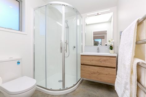 Photo of property in 6b Burns Street, Westown, New Plymouth, 4310