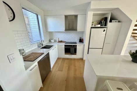 Photo of property in 8/52 High Street, Island Bay, Wellington, 6023