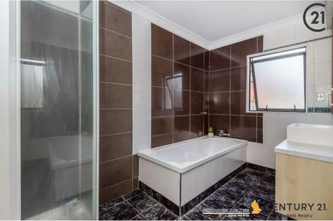 Photo of property in 2/49 College Road, Northcote, Auckland, 0627