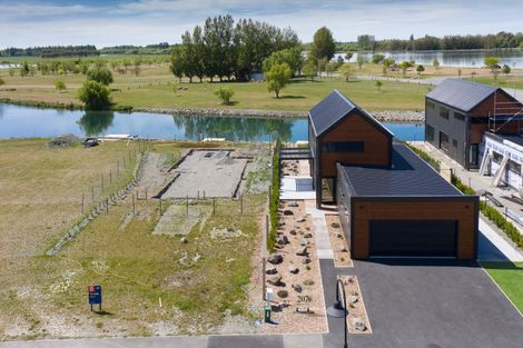 Photo of property in 203 Lake Hood Drive, Huntingdon, Ashburton, 7774