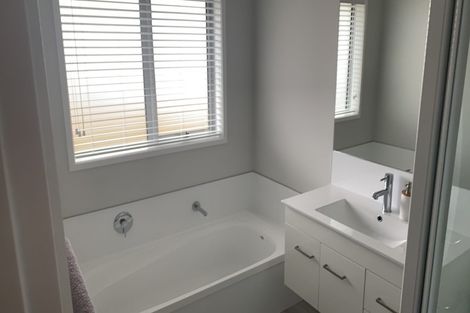 Photo of property in 70 Dunkeld Drive, Papamoa, 3118