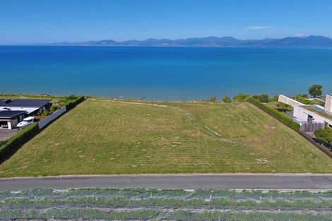 Photo of property in 68 Admirals Way, Ruby Bay, Mapua, 7173