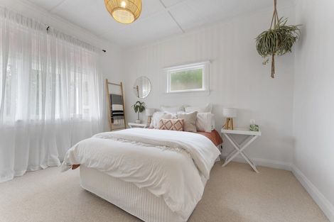 Photo of property in 6 Ngaio Street, Strandon, New Plymouth, 4312