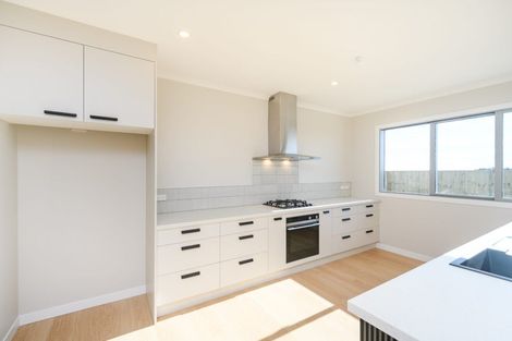 Photo of property in 49 Atlantic Drive, Fitzherbert, Palmerston North, 4410