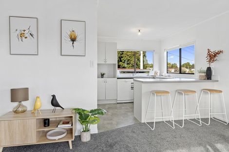 Photo of property in 4/448 Glenfield Road, Glenfield, Auckland, 0629