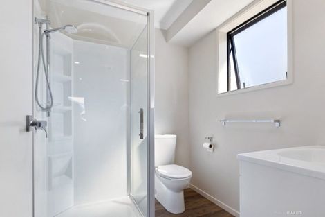 Photo of property in 21 Cambridge Road, Martinborough, 5711