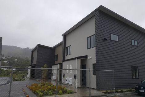 Photo of property in 16/9 Surrey Street, Tawa, Wellington, 5028