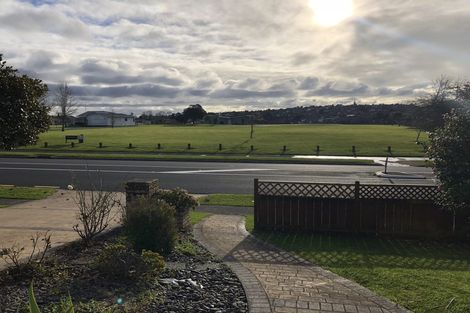 Photo of property in 70 Millhouse Drive, Northpark, Auckland, 2013