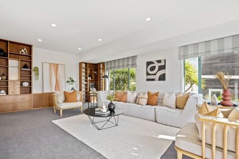 Photo of property in 2/61 Beresford Street, Bayswater, Auckland, 0622