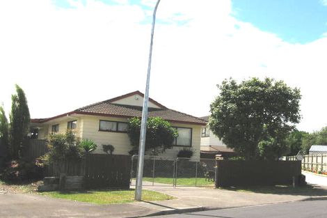 Photo of property in 23 Cabello Place, Unsworth Heights, Auckland, 0632