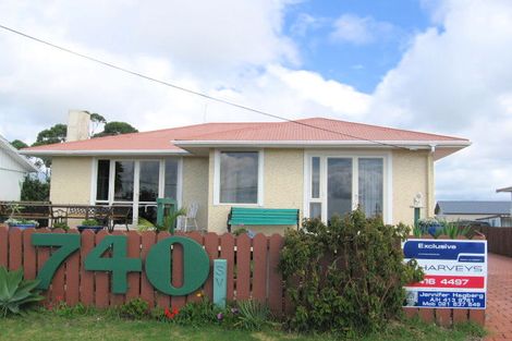 Photo of property in 740 East Coast Road, Pinehill, Auckland, 0632