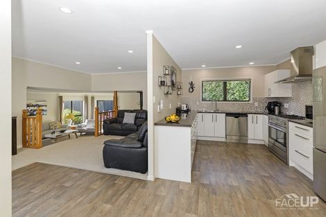 Photo of property in 6 Picasso Drive, West Harbour, Auckland, 0618