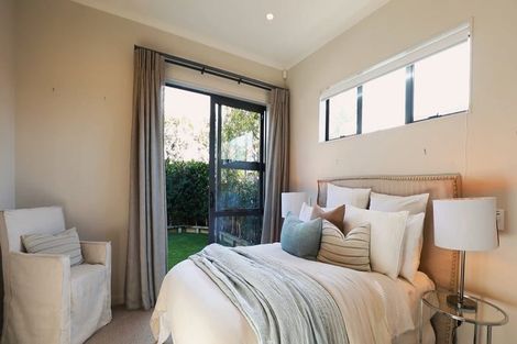 Photo of property in 33 Ganley Terrace, Stonefields, Auckland, 1072