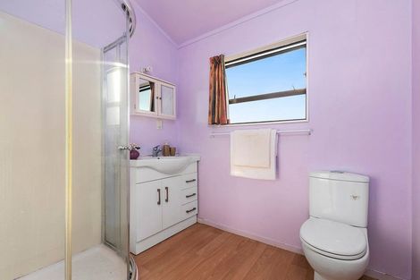 Photo of property in 11 Titirangi Road, New Lynn, Auckland, 0600