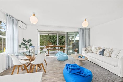 Photo of property in 3 The Southern Isle, Omaha, 0986