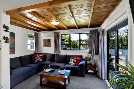 Photo of property in 44 Waimea Street, Westown, New Plymouth, 4310