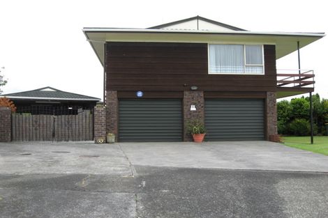 Photo of property in 11 Banbury Place, Mangere Bridge, Auckland, 2022
