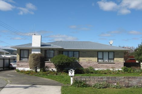 Photo of property in 8 Quinn Road, Levin, 5510