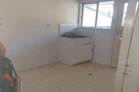 Photo of property in 17 Shanley Crescent, Waiuku, 2123