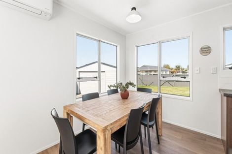 Photo of property in 16 Girven Road, Mount Maunganui, 3116