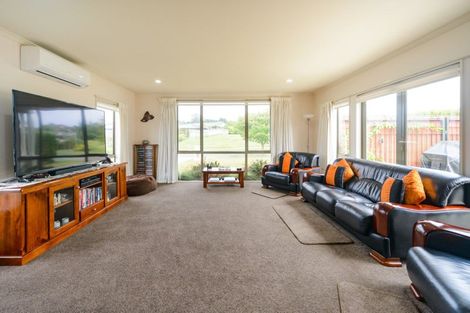Photo of property in 6 Ursula Drive, Feilding, 4702