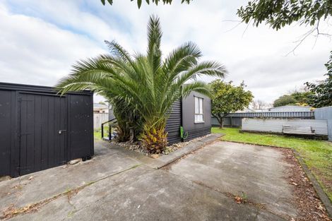 Photo of property in 2a Hendon Place, West End, Palmerston North, 4412