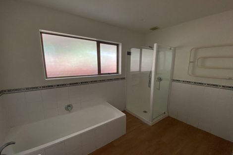 Photo of property in 8 Brackendale Place, Burnside, Christchurch, 8041