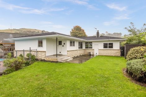 Photo of property in 11 Trigg Crescent, Taradale, Napier, 4112