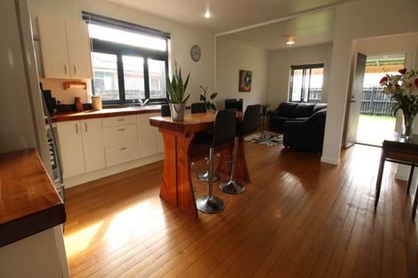 Photo of property in 5 Julian Road, Warea, New Plymouth, 4381