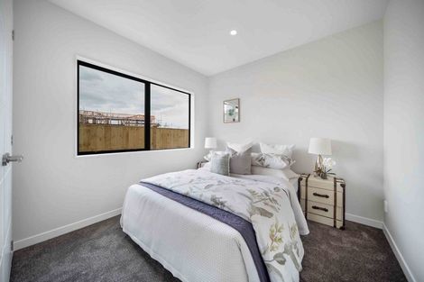 Photo of property in 12 Korowhiti Road, Clarks Beach, 2122