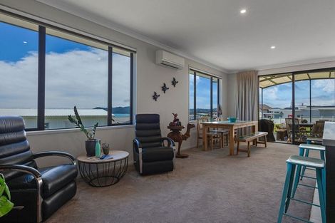 Photo of property in 31 Eagles Way, Cable Bay, 0420