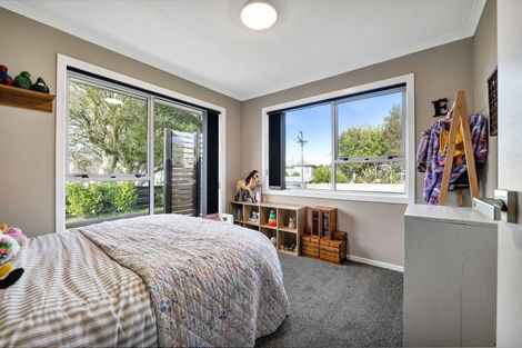 Photo of property in 100 Pembroke Road West, Pembroke, Stratford, 4332