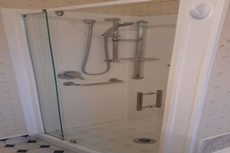 Photo of property in 2/701 Roberts Street, Hastings, 4122