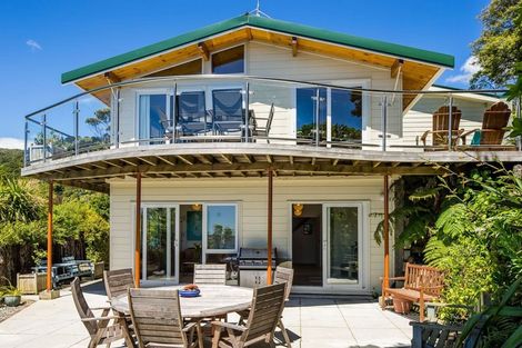 Photo of property in 59 Waitohu Road, York Bay, Lower Hutt, 5013