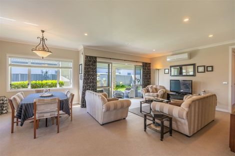 Photo of property in 12 Orotu Drive, Poraiti, Napier, 4112