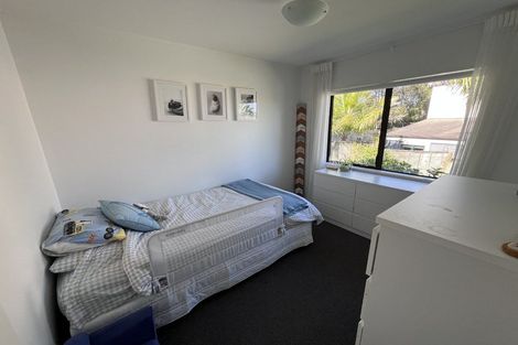 Photo of property in 14 Royalty Rise, Red Beach, 0932